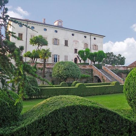 Castello Di Coazzolo Bed & Breakfast เนเว ภายนอก รูปภาพ