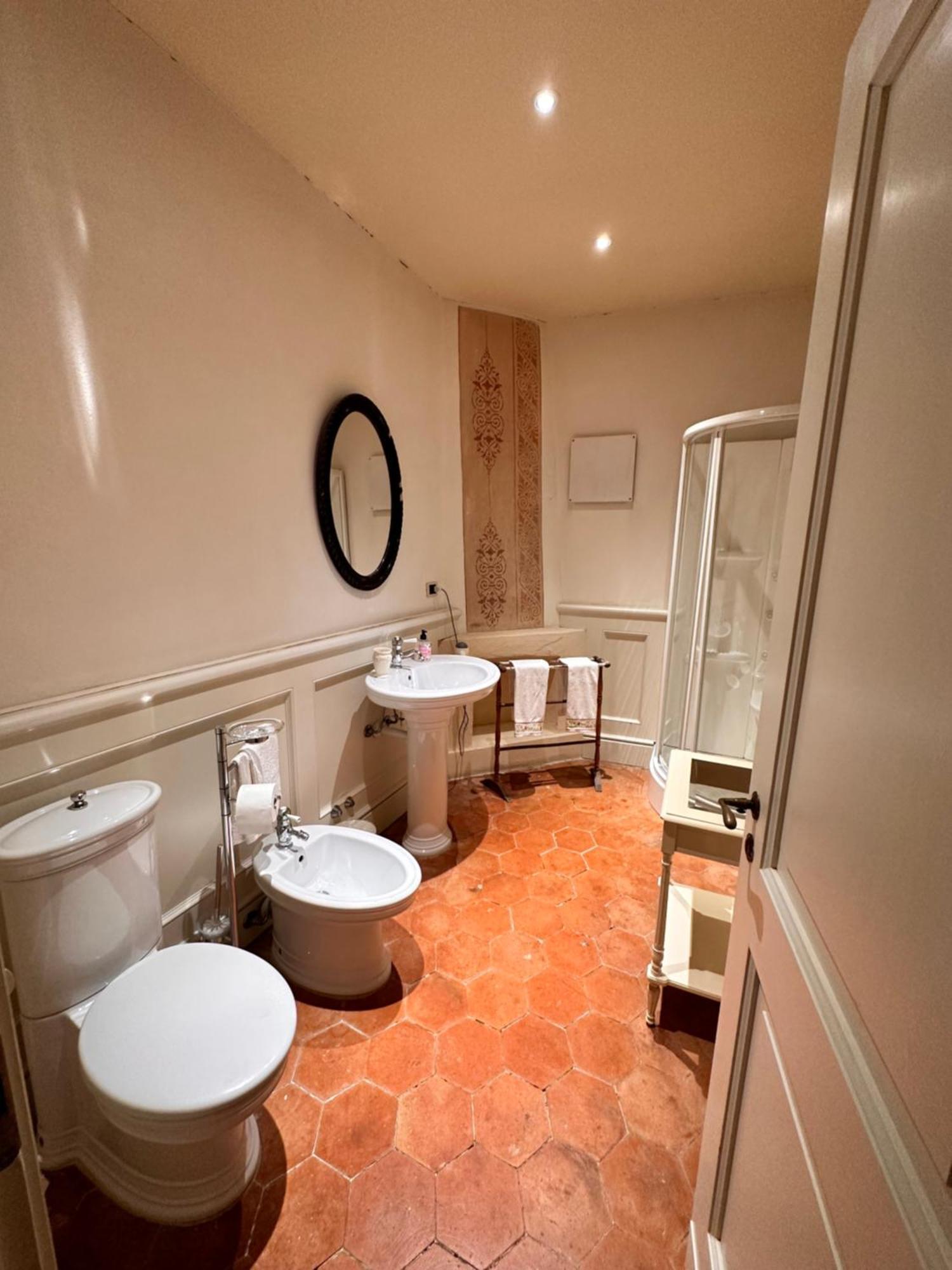 Castello Di Coazzolo Bed & Breakfast เนเว ภายนอก รูปภาพ