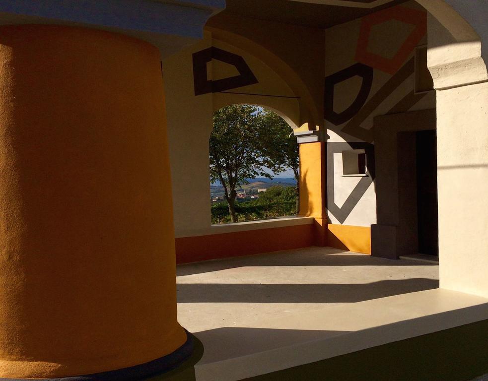 Castello Di Coazzolo Bed & Breakfast เนเว ภายนอก รูปภาพ